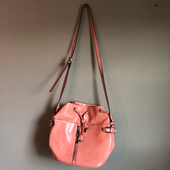 Crossbody adjustable strap. - Picture 4 of 7